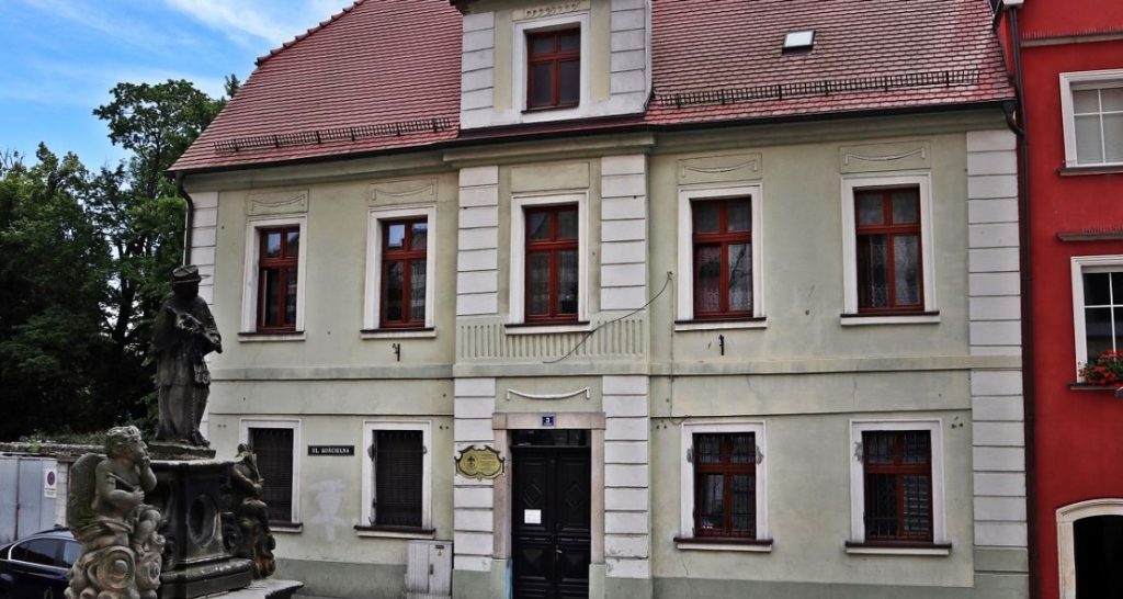 Budynek parafialny przy ul. Kościelnej w Bolesławcu