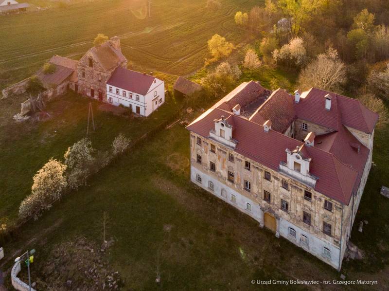 Pałac w Ocicach w gminie Bolesławiec