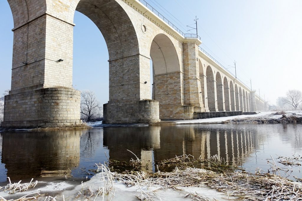 Wiadukt nad doliną rzeki Bóbr w Bolesławcu
