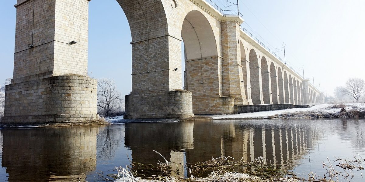 Wiadukt nad doliną rzeki Bóbr w Bolesławcu