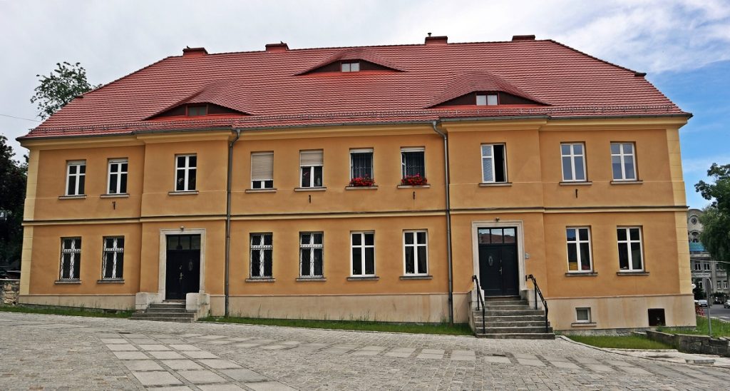 Zabytek budynek parafialny w Bolesławcu