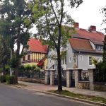 Wille przy ulicach Willowej, Leśnej, Obrońców Westerplatte – realizacja idei H. Muthesiusa